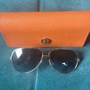 Tory Burch aviator sunglasses*
